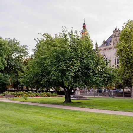 Maximi By Rosini - Gegenueber Dom & Nahe Schloss Merseburg, Ideal Fuer Geschaeftsreisende, Familien & Longstay
