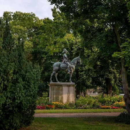 Appartement Maximi By Rosini - Gegenueber Dom & Nahe Schloss Merseburg, Ideal Fuer Geschaeftsreisende, Familien & Longstay *