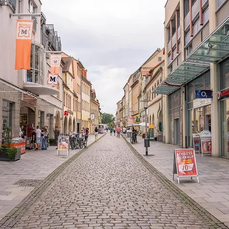 Maximi By Rosini - Gegenueber Dom & Nahe Schloss Merseburg, Ideal Fuer Geschaeftsreisende, Familien & Longstay