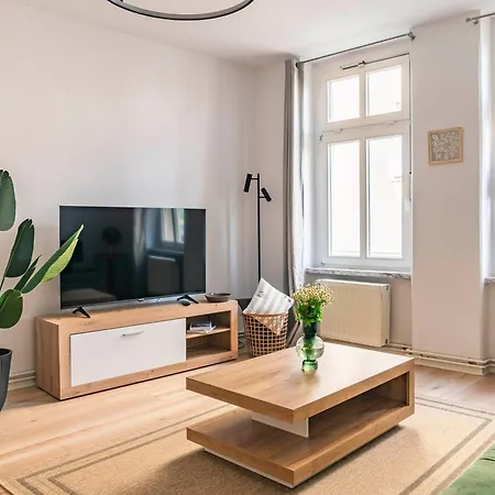 Maximi By Rosini - Gegenueber Dom & Nahe Schloss Merseburg, Ideal Fuer Geschaeftsreisende, Familien & Longstay Merseburg