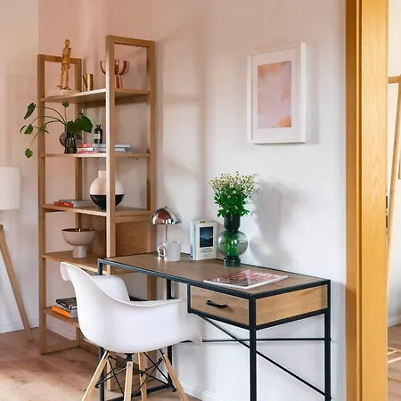 Maximi By Rosini - Gegenueber Dom & Nahe Schloss Merseburg, Ideal Fuer Geschaeftsreisende, Familien & Longstay Merseburg