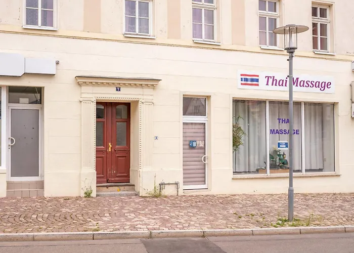 Maximi By Rosini - Gegenueber Dom & Nahe Schloss Merseburg, Ideal Fuer Geschaeftsreisende, Familien & Longstay Merseburg