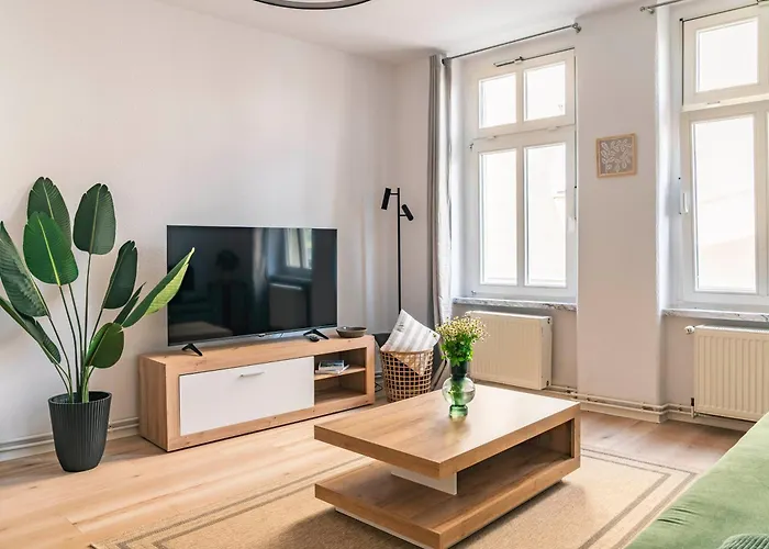 Maximi By Rosini - Gegenueber Dom & Nahe Schloss Merseburg, Ideal Fuer Geschaeftsreisende, Familien & Longstay Merseburg