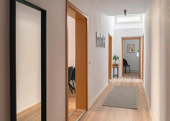 Maximi By Rosini - Gegenueber Dom & Nahe Schloss Merseburg, Ideal Fuer Geschaeftsreisende, Familien & Longstay Merseburg